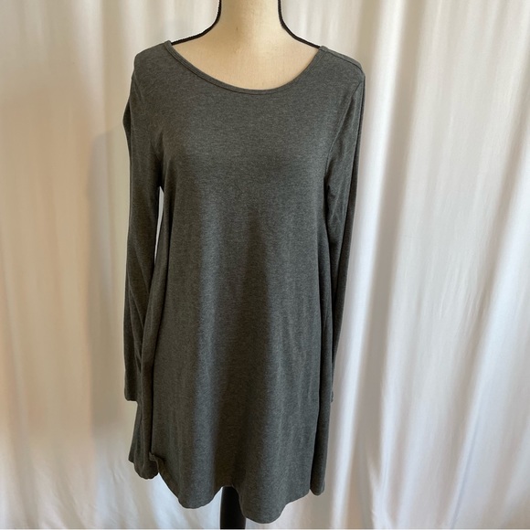 Lovers + Friends Long Sleeve Grey Low Back Tunic Women’s Size Medium - Picture 7 of 12